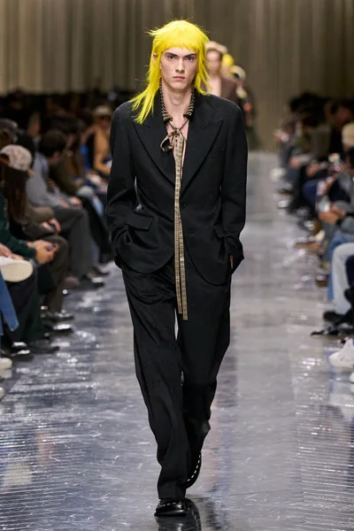 Look 26